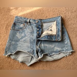 Levi’s 501 cut off shorts
